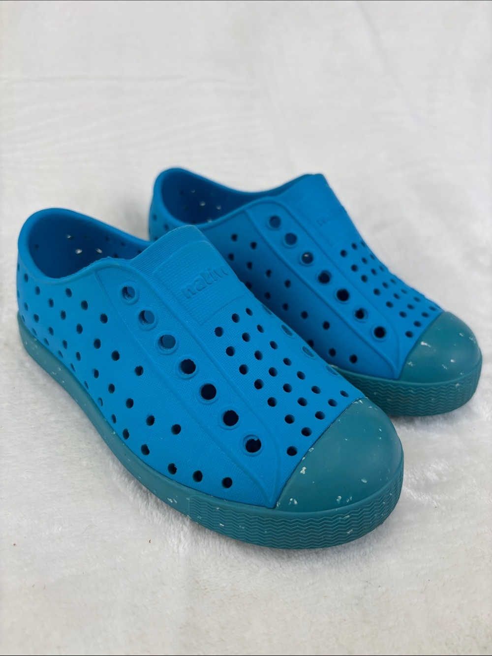 NATIVE Jefferson Bloom Slip-on Waterproof Shoes Size C10